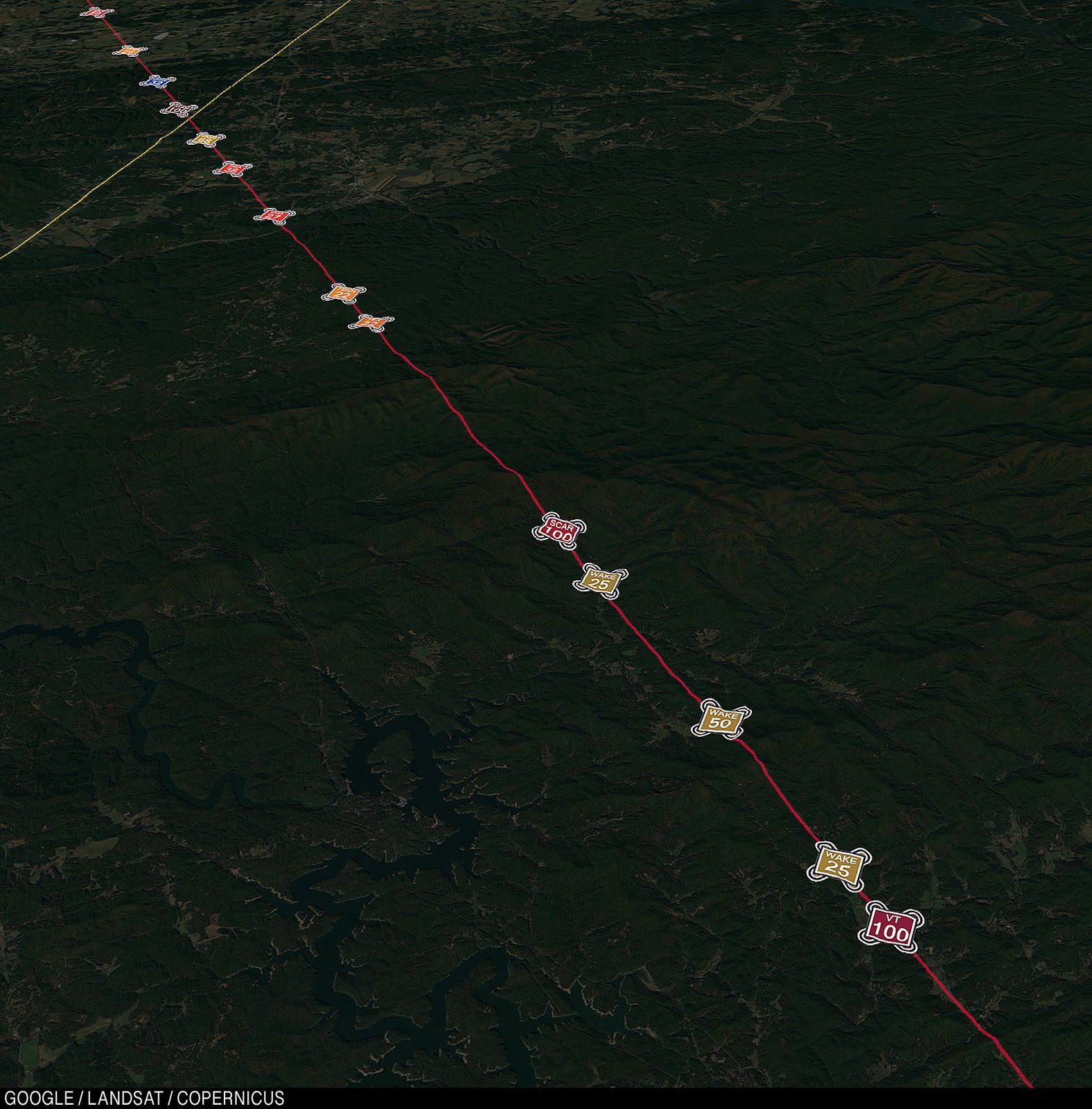 Ещё больше игроков к юго-востоку от перекрёстка.