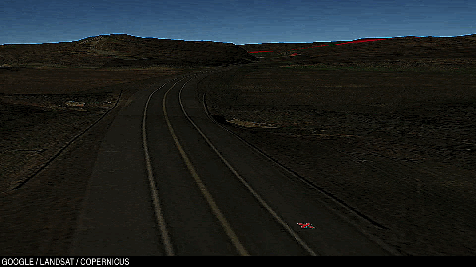 Анимация: Ник бежит по Донелсон-парквей. Впереди виднеется поле Миссисипского.